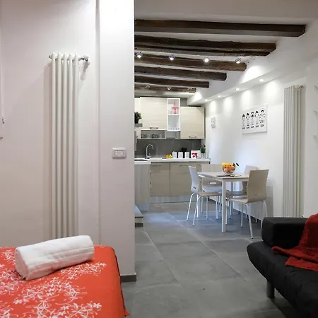 San Vitale Portici Flat *